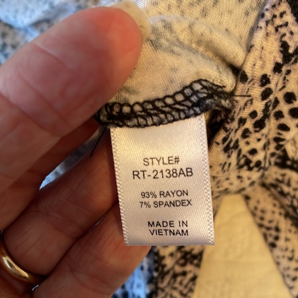 Zenana Snake Print Kangaroo Pocket Drawstring Tunic Long Sleeve Hoodie Women S - Picture 10 of 12